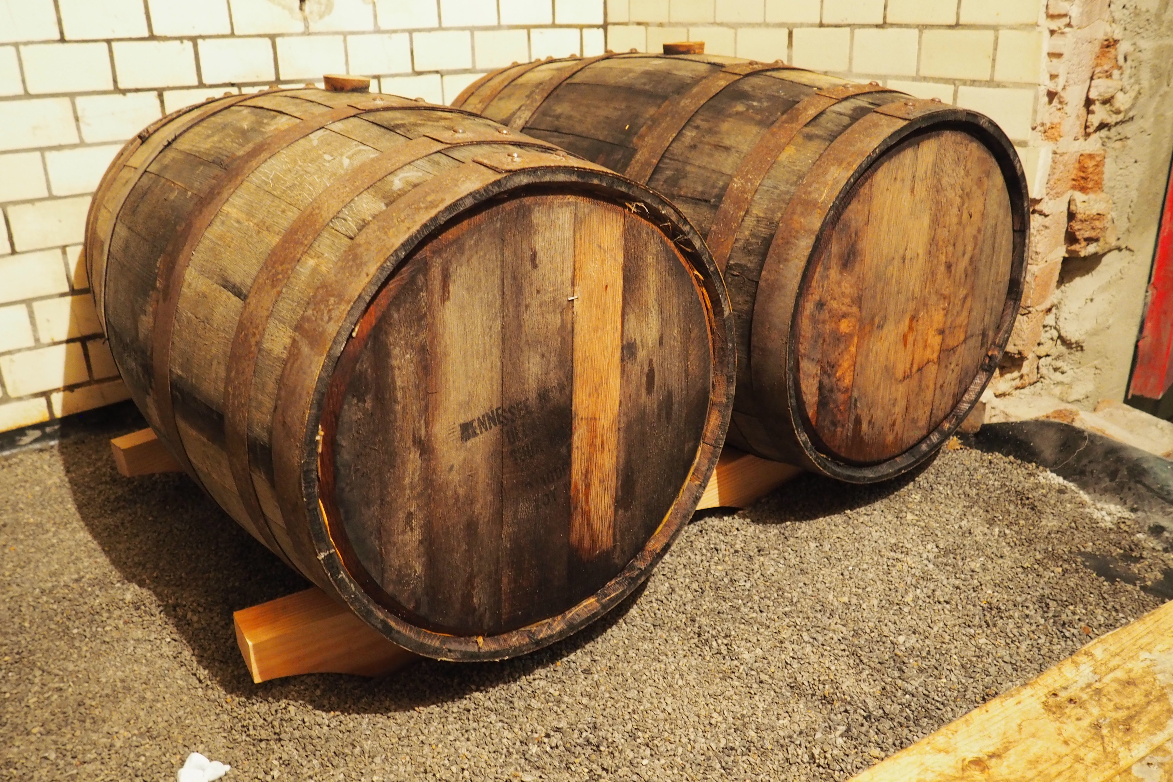 Ruhrpott Whisky - Die Ex-Islay Fässer in denen unser Whisky "Maschinenhalle" lagert.